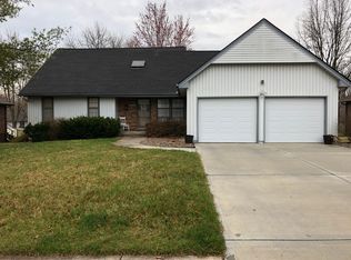 1005 SE 5th St, Lees Summit, MO 64063