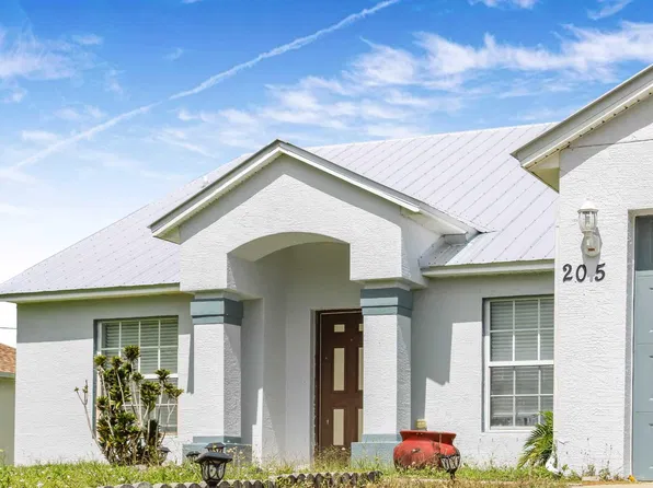 205 SW Kestor Drive, Port St Lucie, FL 34953