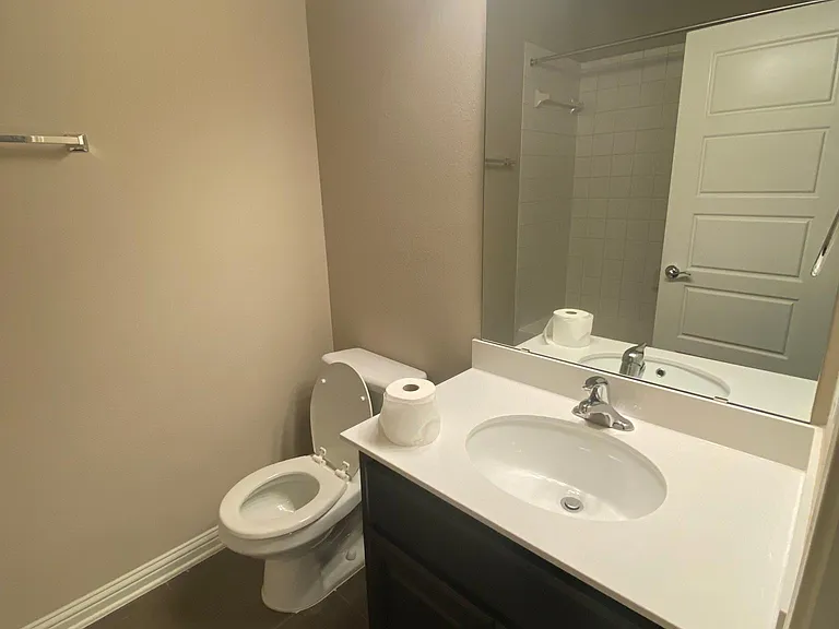 13800 Lyndhurst St #332 — Photo 11
