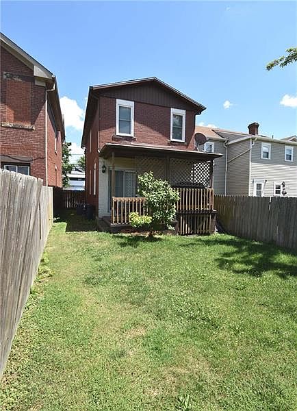 2nd image of 716 Chess St