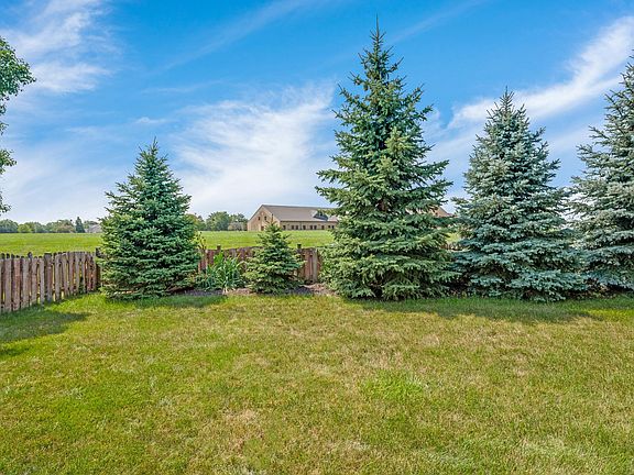 Spacious fenced yard