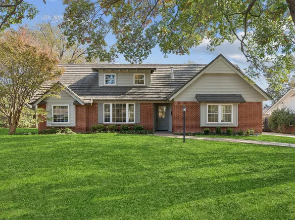 3905 Marys Creek Dr, Benbrook, TX 76116