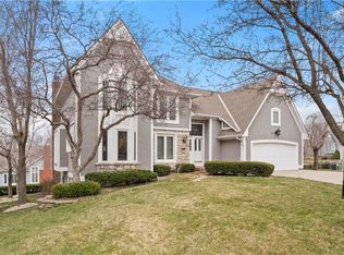 11112 W 120th Ter, Overland Park, KS 66213