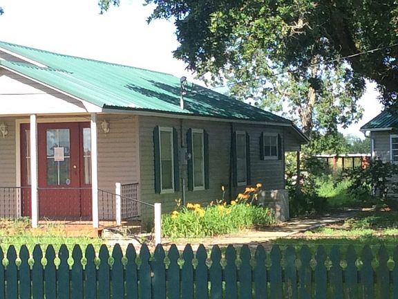 2nd image of 439 Pitre Ln