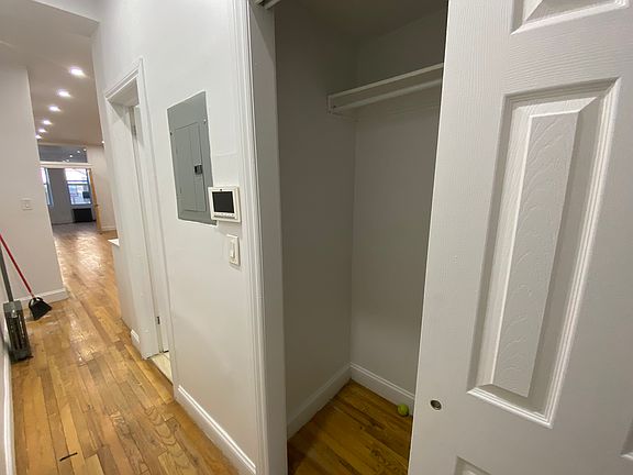 4th image of 742 Mac Donough St #1L