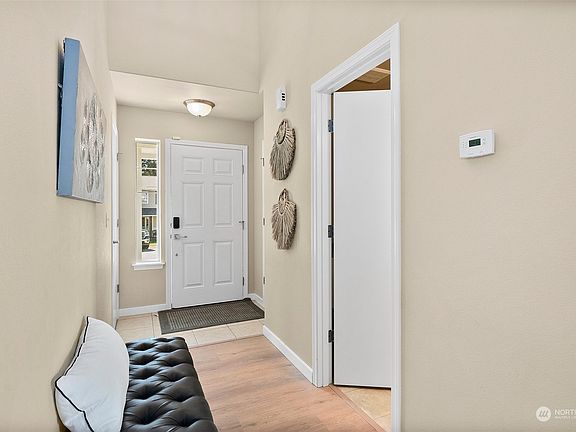 4th image of 19623 76th Avenue Ct E