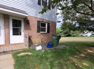 907 Sunrise Ln #B, Wrightsville, PA 17368