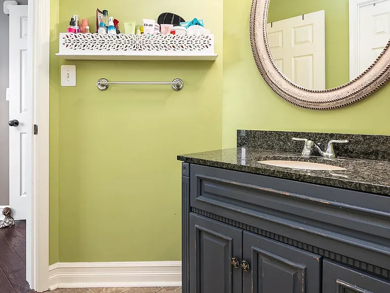 1097 Underwood Rd — Photo 36