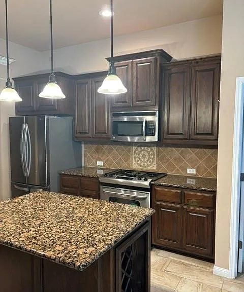 805 Williams Way — Photo 4