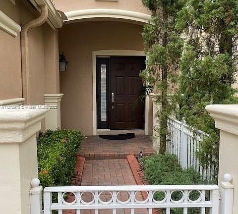 3rd image of 956 Golden Cane Dr #956