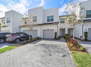 4998 Navali Dr, Lake Worth, FL 33467