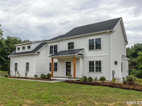 4 Vona Way, Newtown, CT 06470