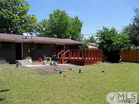 2nd image of 2106 Bradford Dr