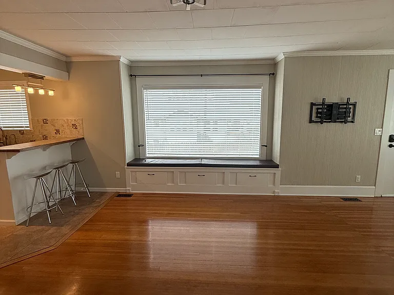 923 S 21st Ave — Photo 10