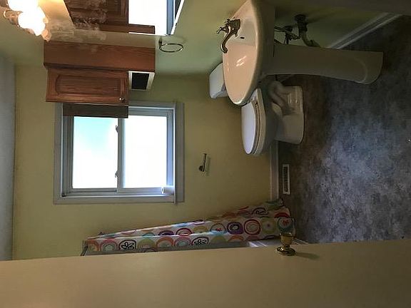 5th image of 2692 Sunnyvale St