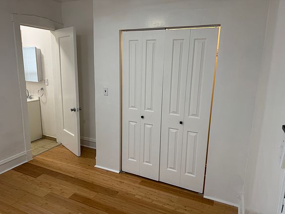 4th image of 5000 N Kenmore Ave #304