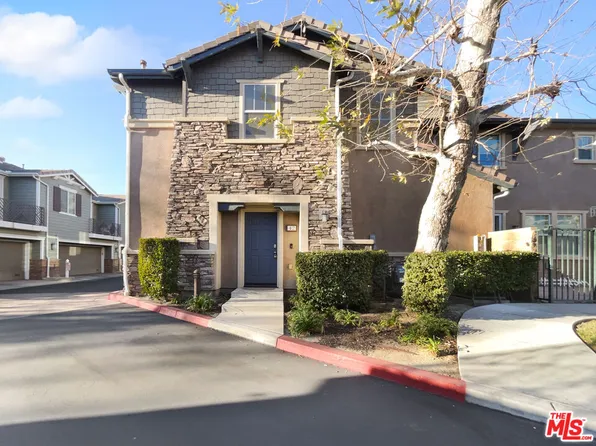 16722 Nicklaus Dr Unit 42, Sylmar, CA 91342