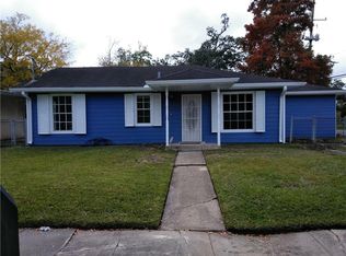 4868 Metropolitan Dr, New Orleans, LA 70126