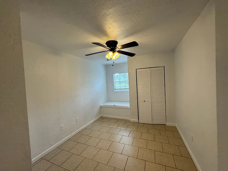 715 E Plymouth Ave — Photo 17