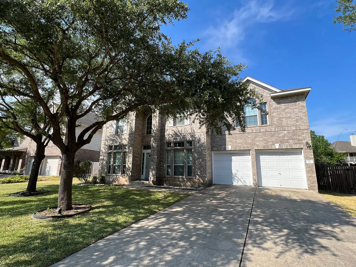 Two-story large 4 bedroom and 2.5 bathroom home is for rent in a quiet neighborhood of Pflugervil... — Photo 2