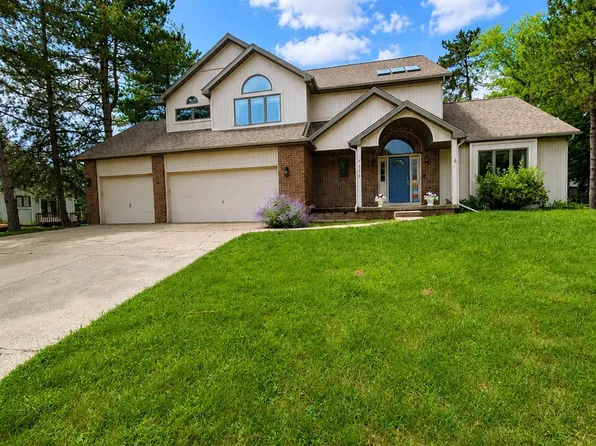 4215 Mariner Ln, Okemos, MI 48864