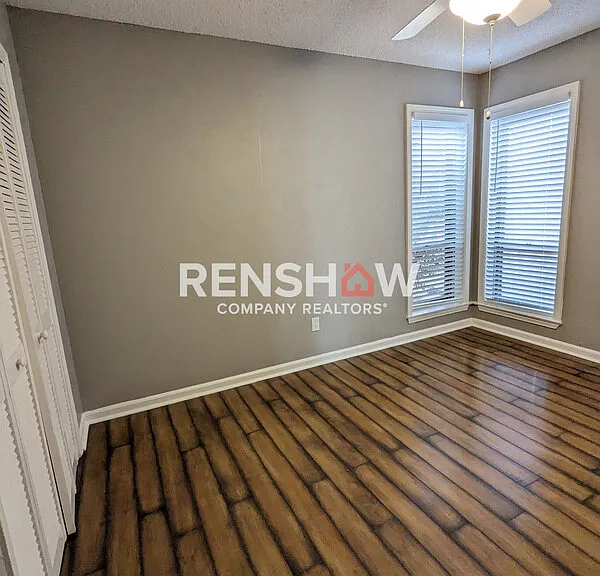 6936 Briarhill Dr — Photo 16
