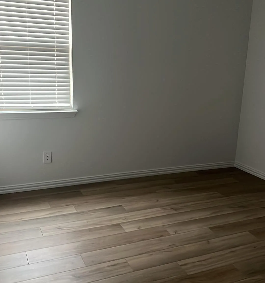 3104 Feathercrest Ln — Photo 2