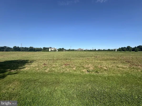 221 Bohemia Mill Pond Dr, Middletown, DE 19709