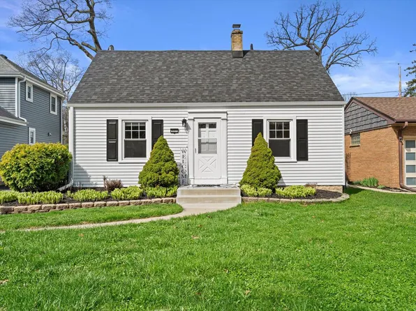 527 North 114th STREET, Wauwatosa, WI 53226