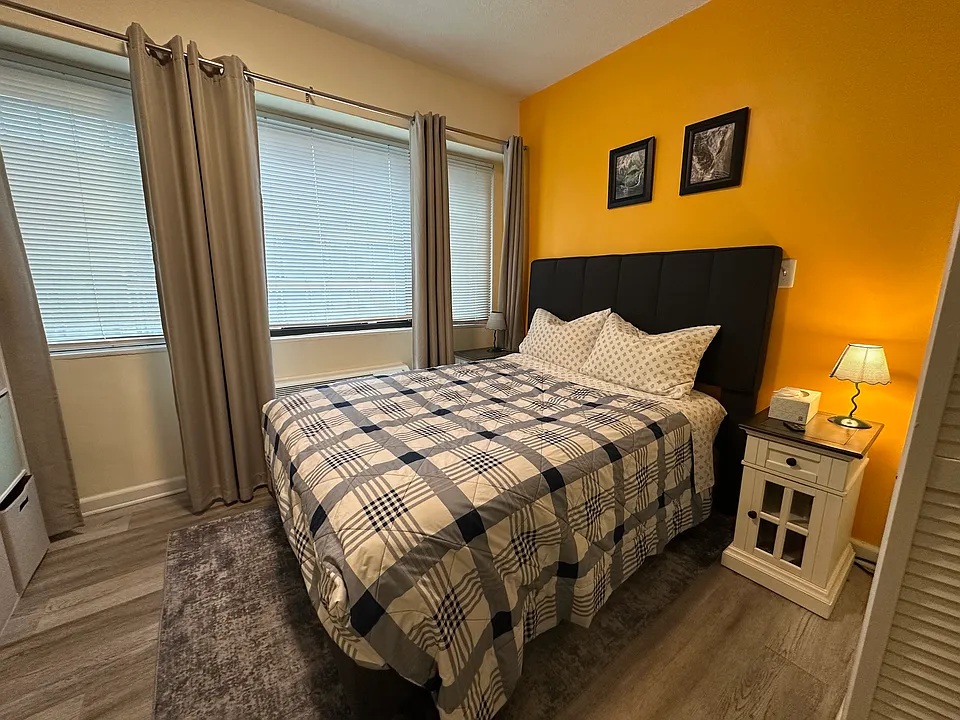 2141 I St NW #710