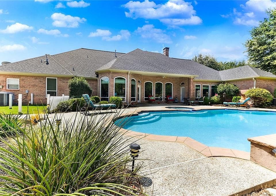1st image of 1401 Oak Bend Dr