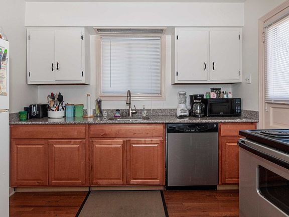 3rd image of 630 Bellefonte St APT 1