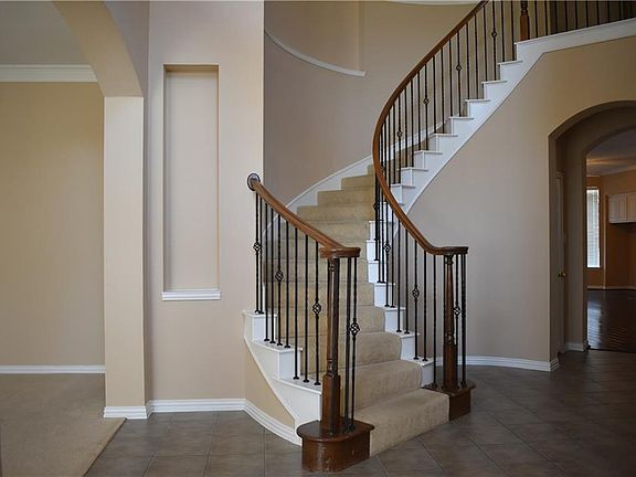 3rd image of 2174 Idlewild Dr