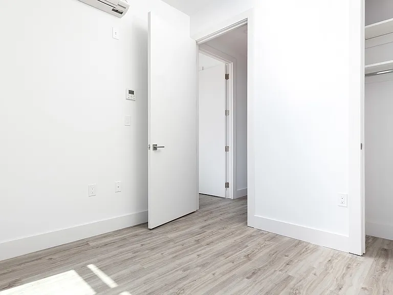 584 4th Ave #606 — Photo 11