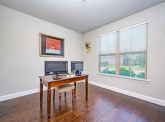 3rd image of 2424 Prairie Trail Ave