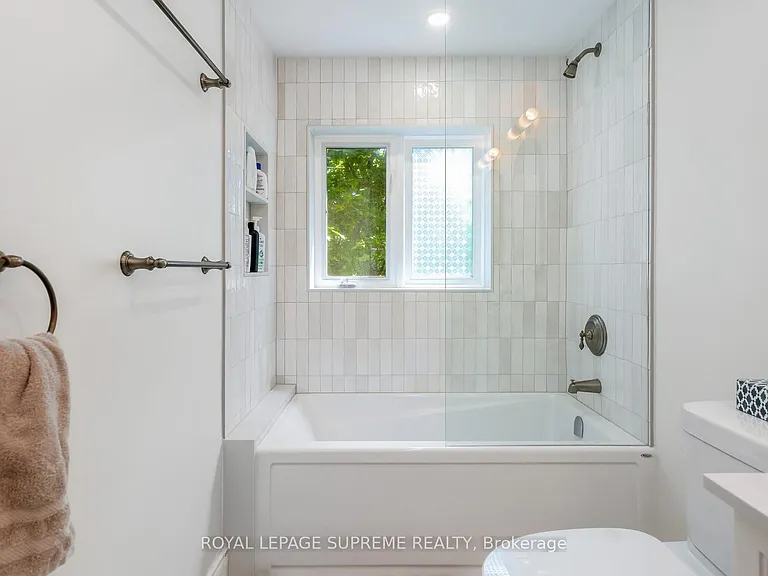 16 Lightbourn Ave — Photo 35