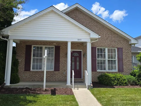 1845 Meridian Dr, Hagerstown, MD 21742