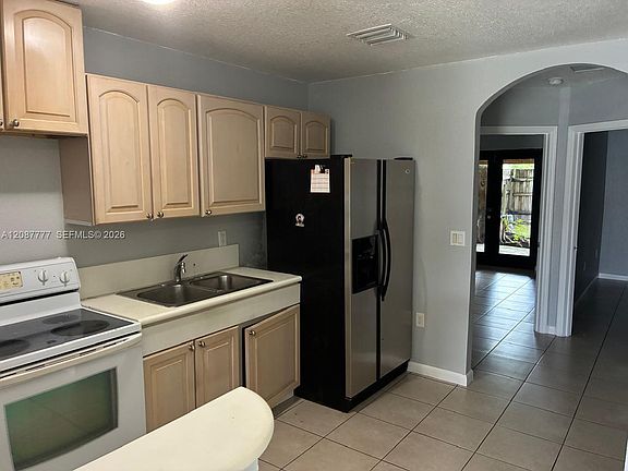 2nd image of 28009 SW 143rd Ct