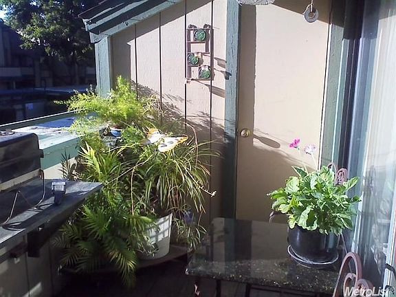 2nd image of 251 Del Verde Cir APT 4