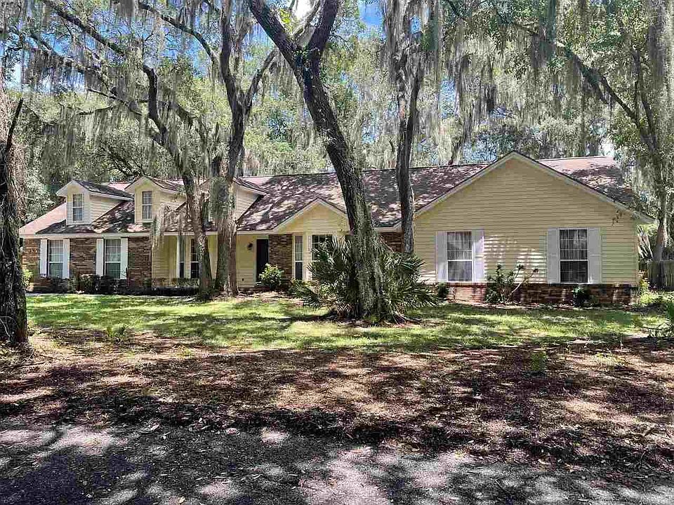 1st image of 107 Highland Oaks Ct N