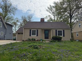 5137 Delmar St, Roeland Park, KS 66205