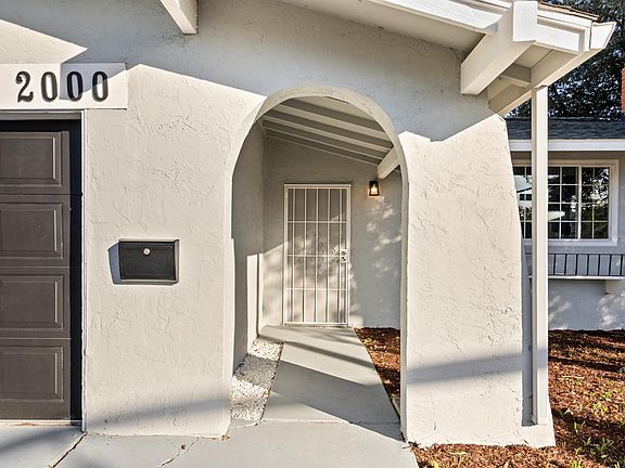 4th image of 2000 Cormorant Drive
