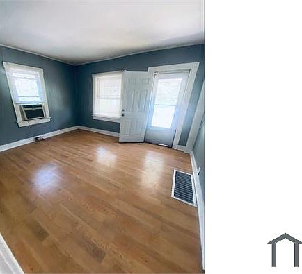 3rd image of 2135 Crescent Ave