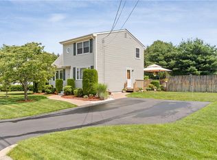 230 Locust Glen Dr, Cranston, RI 02921