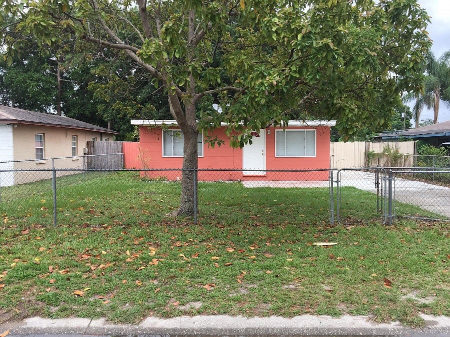 1st image of 7513 N Thatcher Ave