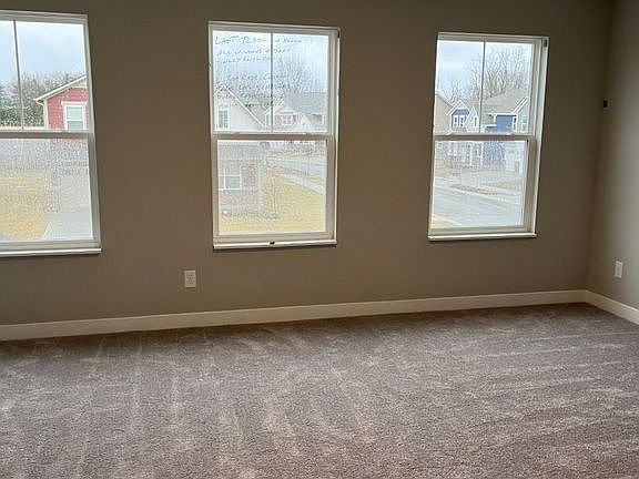 5th image of 2076 Rowena Ln