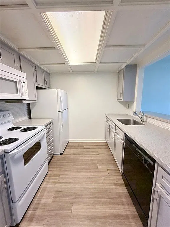 2 bed, 1.5 bath, 1024 sqft, $1,450 — Photo 3