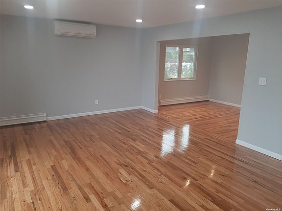3rd image of 264 Lindell Blvd