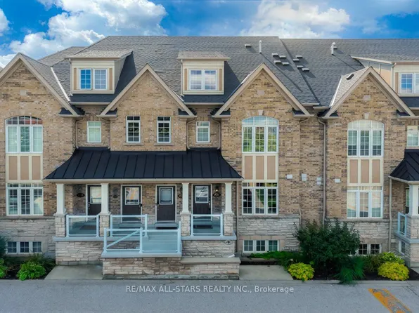 46 Lovegrove Ln Unit 13, Ajax, ON L1S 0E7