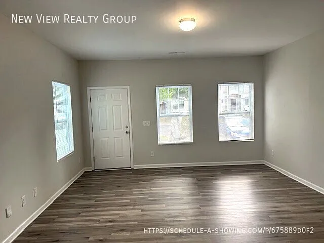 2 bed, 2.5 bath, 1264 sqft, $1,650 — Photo 3